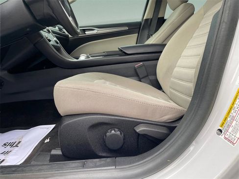 Used 2018 Ford Fusion S image 18