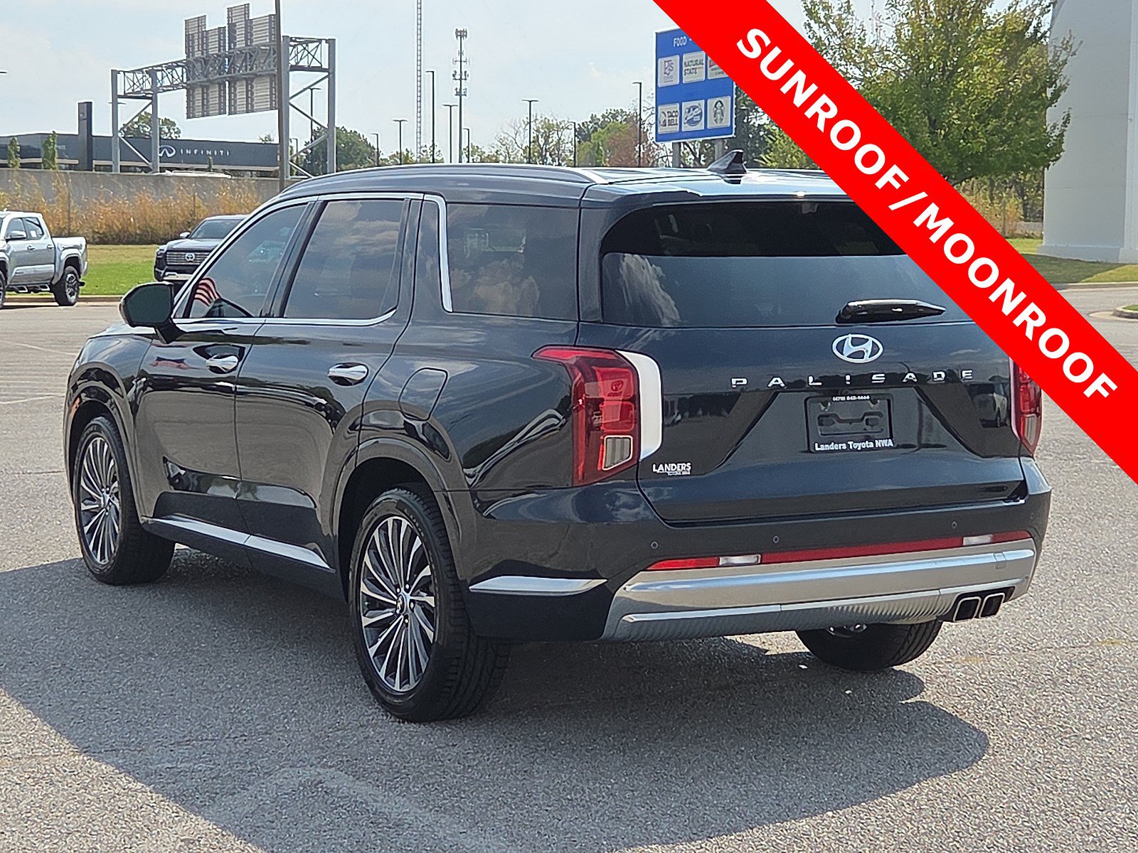 Used 2024 Hyundai Palisade Calligraphy FWD image 4