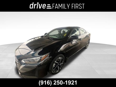 Certified 2025 Nissan Sentra SV image 1