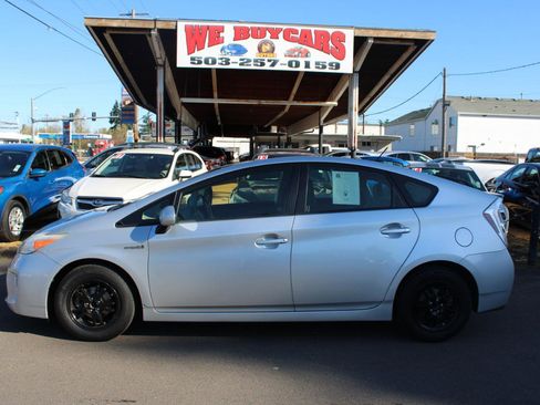 Used 2012 Toyota Prius Two image 3