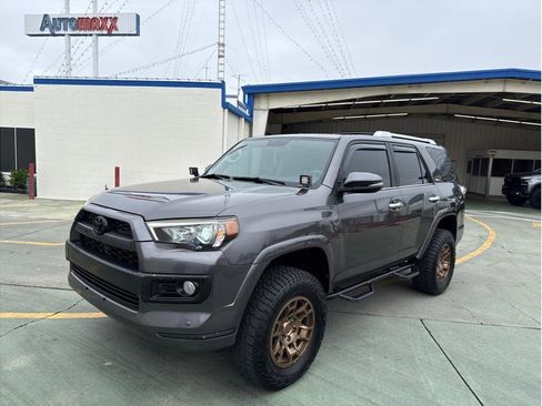 Used 2016 Toyota 4Runner Limited image 2