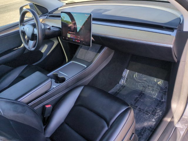Used 2023 Tesla Model Y Performance AWD/4WD image 32