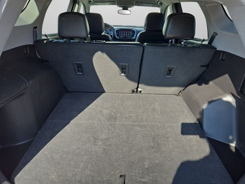 Used 2024 GMC Terrain SLT image 19