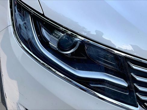 Used 2018 Lincoln MKX Select w/ Select Plus Package FWD image 28