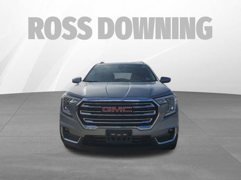 Used 2024 GMC Terrain SLT image 2