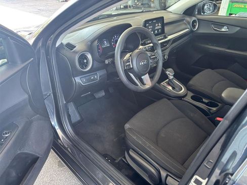 Used 2020 Kia Forte LXS FWD image 9