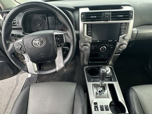 Used 2021 Toyota 4Runner SR5 Premium AWD/4WD image 17