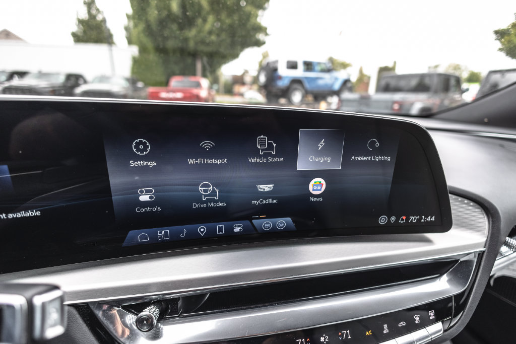 Used 2024 Cadillac Lyriq Sport RWD image 11