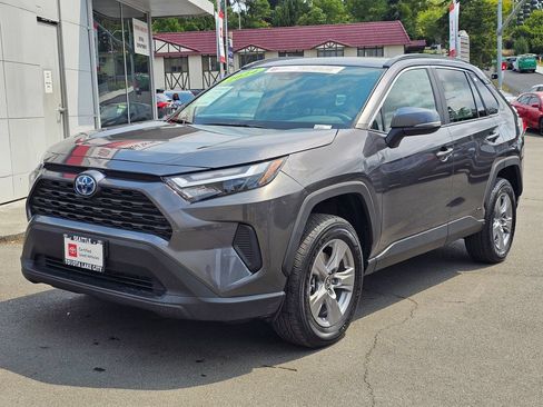 Certified 2024 Toyota RAV4 XLE w/ Convenience Package AWD/4WD image 3