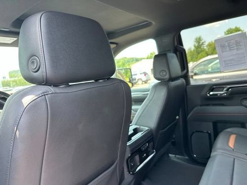 Used 2024 GMC Sierra 2500 AT4 w/ AT4 Premium Plus Package AWD/4WD image 14