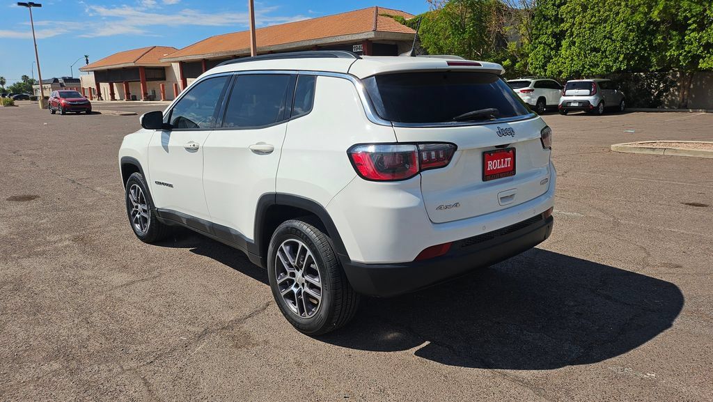 Used 2017 Jeep Compass Latitude w/ Popular Equipment Group AWD/4WD image 8