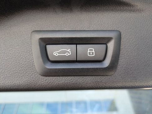 Used 2024 BMW X5 sDrive40i w/ M Sport Package RWD image 15