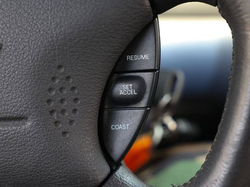 Used 2002 Ford Mustang Premium RWD image 26