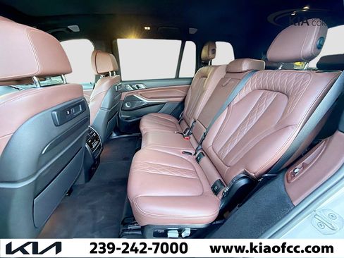Used 2022 BMW X7 M50i image 20