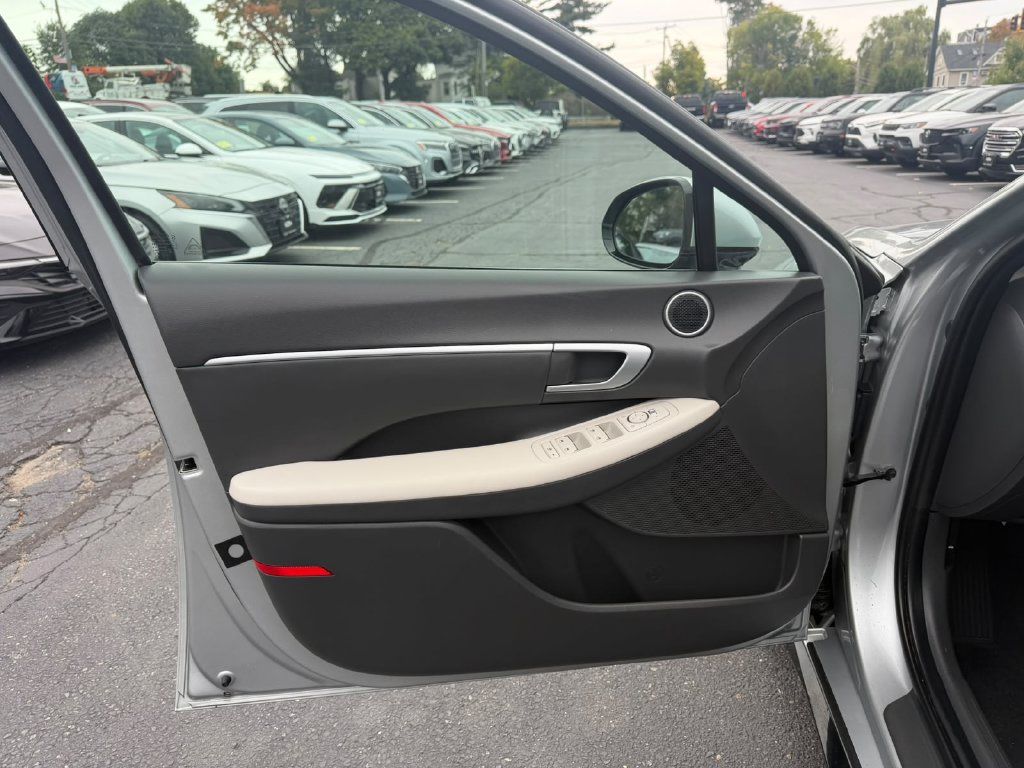 Used 2024 Hyundai Sonata SEL FWD image 10