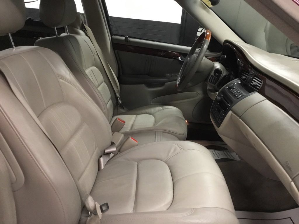 Used 2000 Cadillac De Ville DHS w/ Safety/Security Pkg FWD image 87