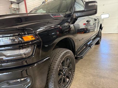 Certified 2025 RAM 2500 Big Horn AWD/4WD image 40