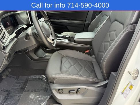 Used 2024 Volkswagen Atlas Cross Sport SE FWD image 12