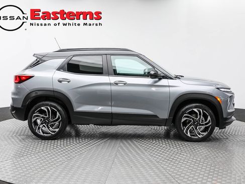 Used 2024 Chevrolet TrailBlazer RS w/ Driver Confidence Package image 4