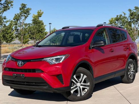 Used 2016 Toyota RAV4 LE AWD/4WD image 1