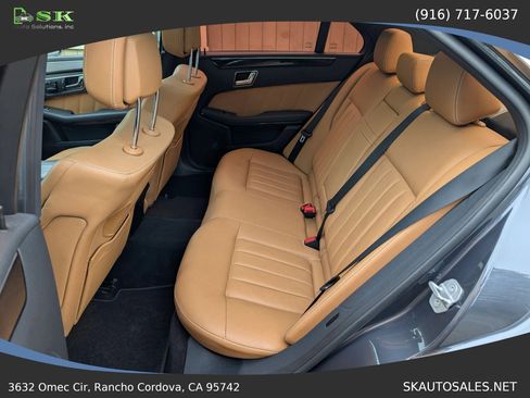 Used 2010 Mercedes-Benz E 550 Sedan image 22