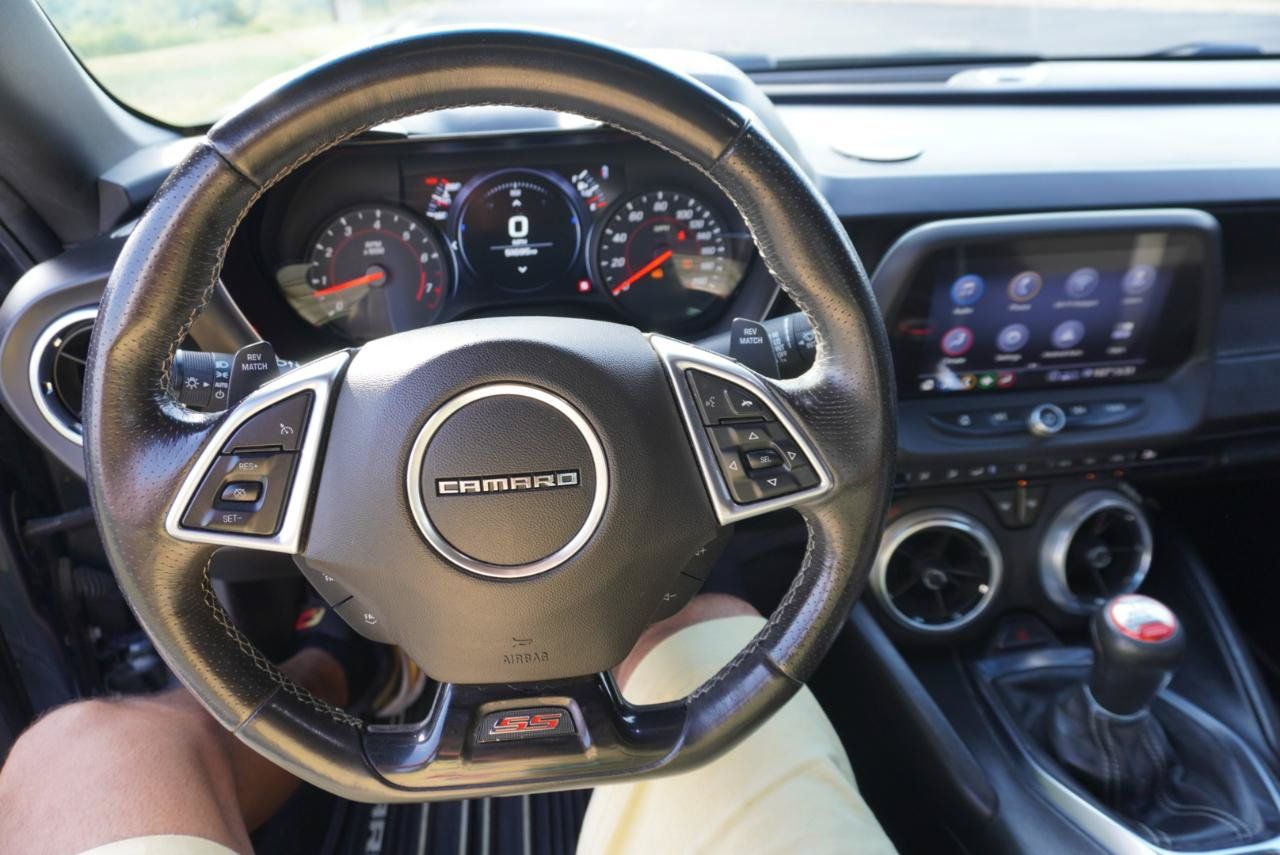 Used 2020 Chevrolet Camaro SS RWD image 33