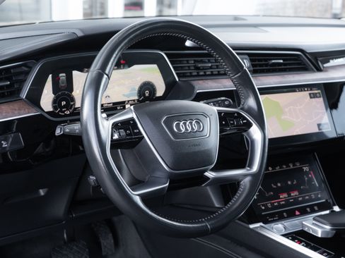 Used 2019 Audi e-tron Prestige w/ Prestige Package image 11
