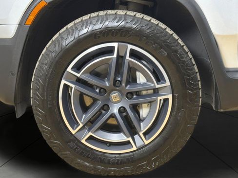 Used 2026 Rivian R1S Adventure Dual AWD/4WD image 24