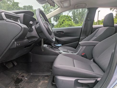 Used 2026 Toyota Corolla LE FWD image 11
