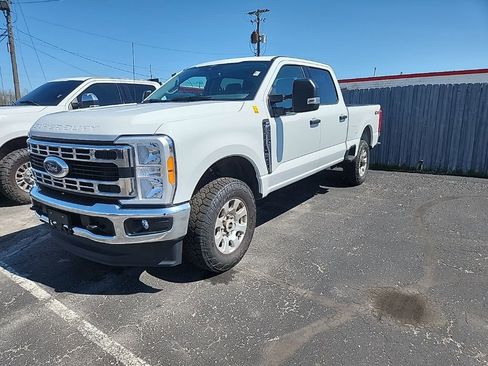 Used 2023 Ford F250 XLT AWD/4WD image 4