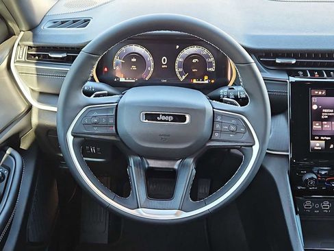 New 2026 Jeep Grand Cherokee Laredo X image 23