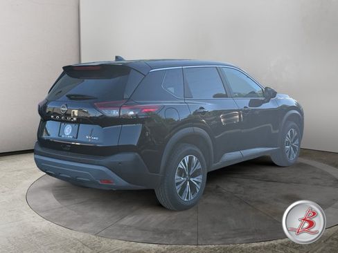 Used 2023 Nissan Rogue SV AWD/4WD image 7