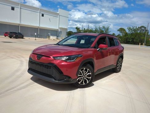 Used 2023 Toyota Corolla Cross SE AWD/4WD image 1