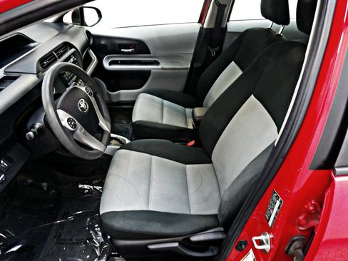 Used 2014 Toyota Prius C Two image 8