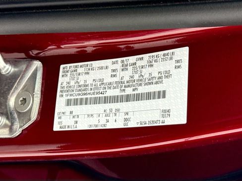 Used 2017 Ford Escape SE w/ SE Leather Comfort Package AWD/4WD image 33