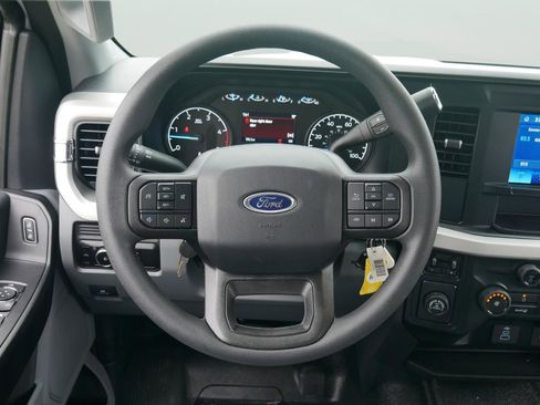 New 2025 Ford F250 XL w/ XL Chrome Package image 37