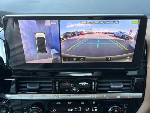 New 2026 Nissan Pathfinder Platinum image 9