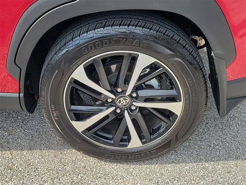 Used 2025 Toyota Corolla Cross AWD Hybrid image 5