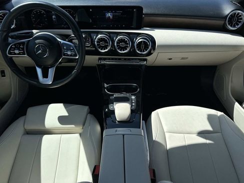 Used 2022 Mercedes-Benz A 220 4MATIC image 13