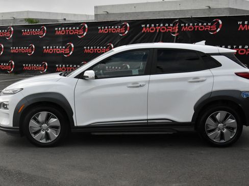 Used 2021 Hyundai Kona Limited FWD image 4