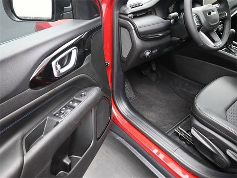 New 2026 Jeep Compass Latitude image 14