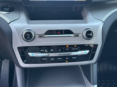 Certified 2024 Ford Explorer XLT w/ Equipment Group 202A AWD/4WD image 33
