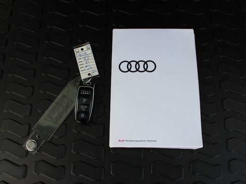 Certified 2025 Audi Q7 2.0T Premium Plus image 35