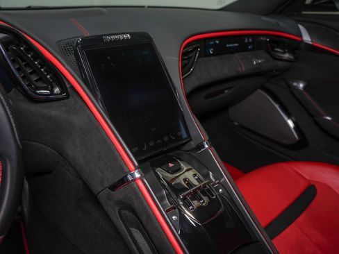 Used 2021 Ferrari Roma image 38