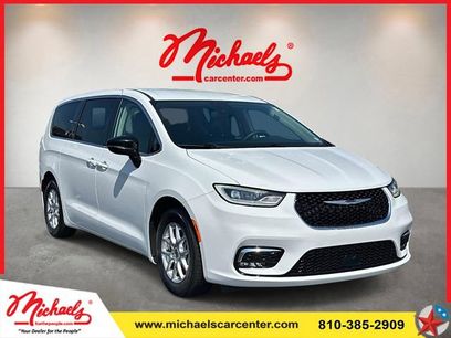 Used 2024 Chrysler Pacifica Touring-L