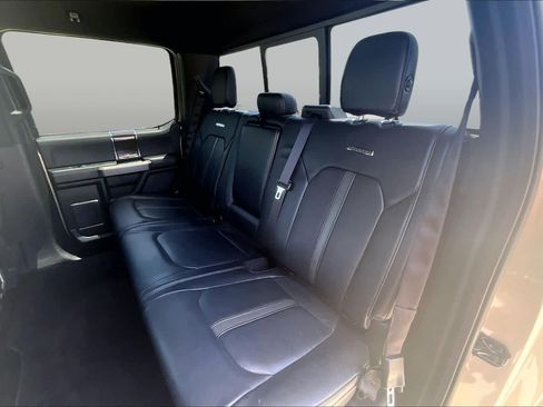 Used 2017 Ford F150 Platinum RWD image 19