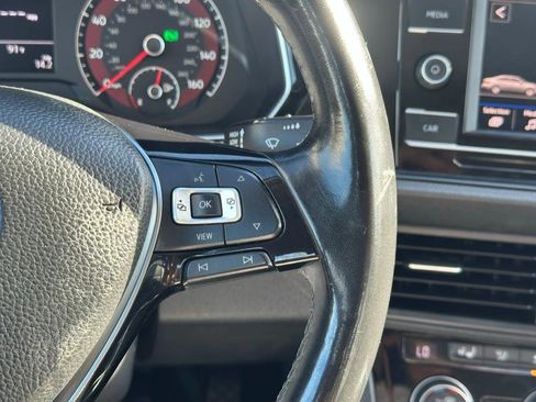 Used 2019 Volkswagen Jetta SE w/ Cold Weather Package FWD image 31