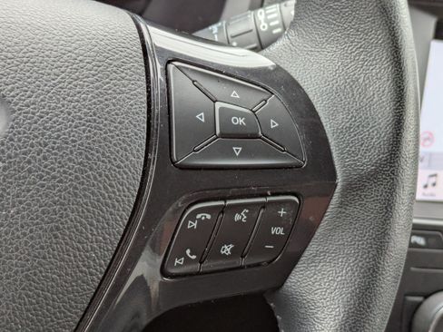 Used 2019 Ford Explorer XLT w/ Equipment Group 202A image 25