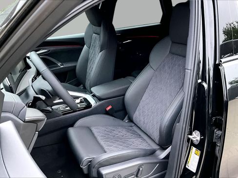 New 2026 Audi SQ5 Premium Plus AWD/4WD image 9
