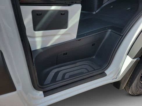 New 2025 Mercedes-Benz Sprinter 2500 image 15